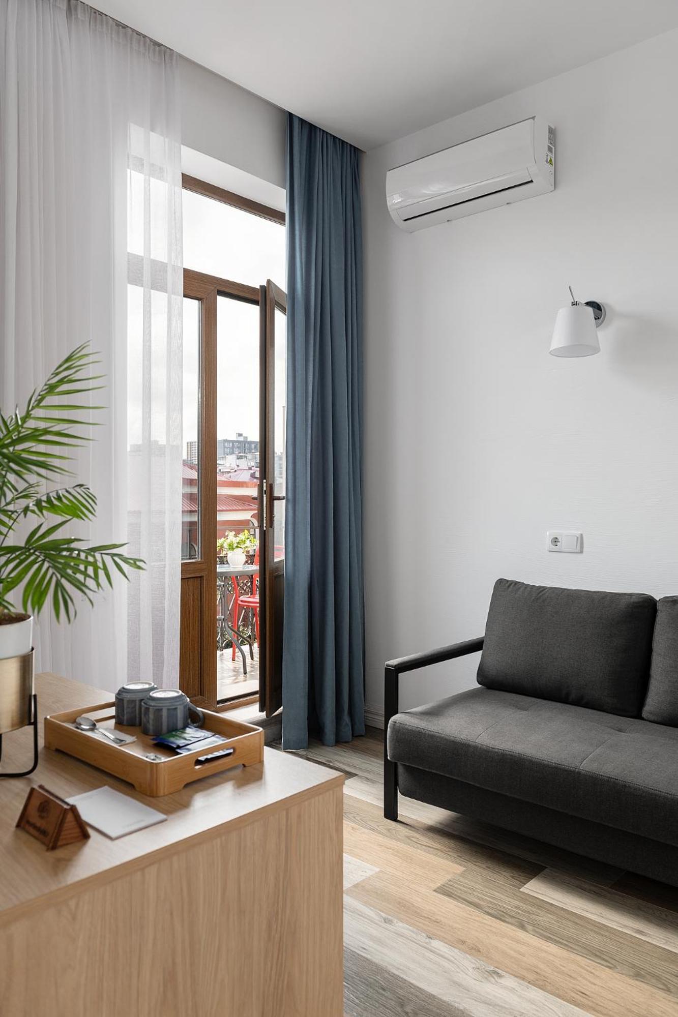 Mariinsky Boutique Hotel Батумі Екстер'єр фото