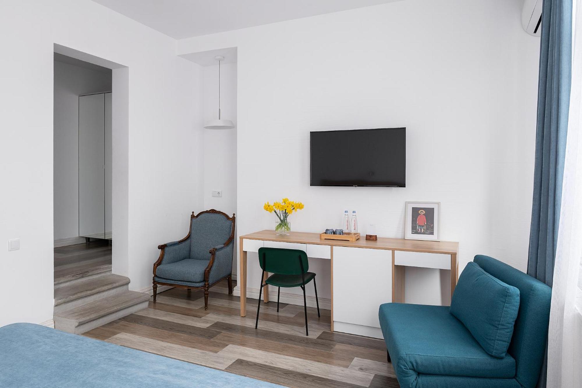 Mariinsky Boutique Hotel Батумі Екстер'єр фото