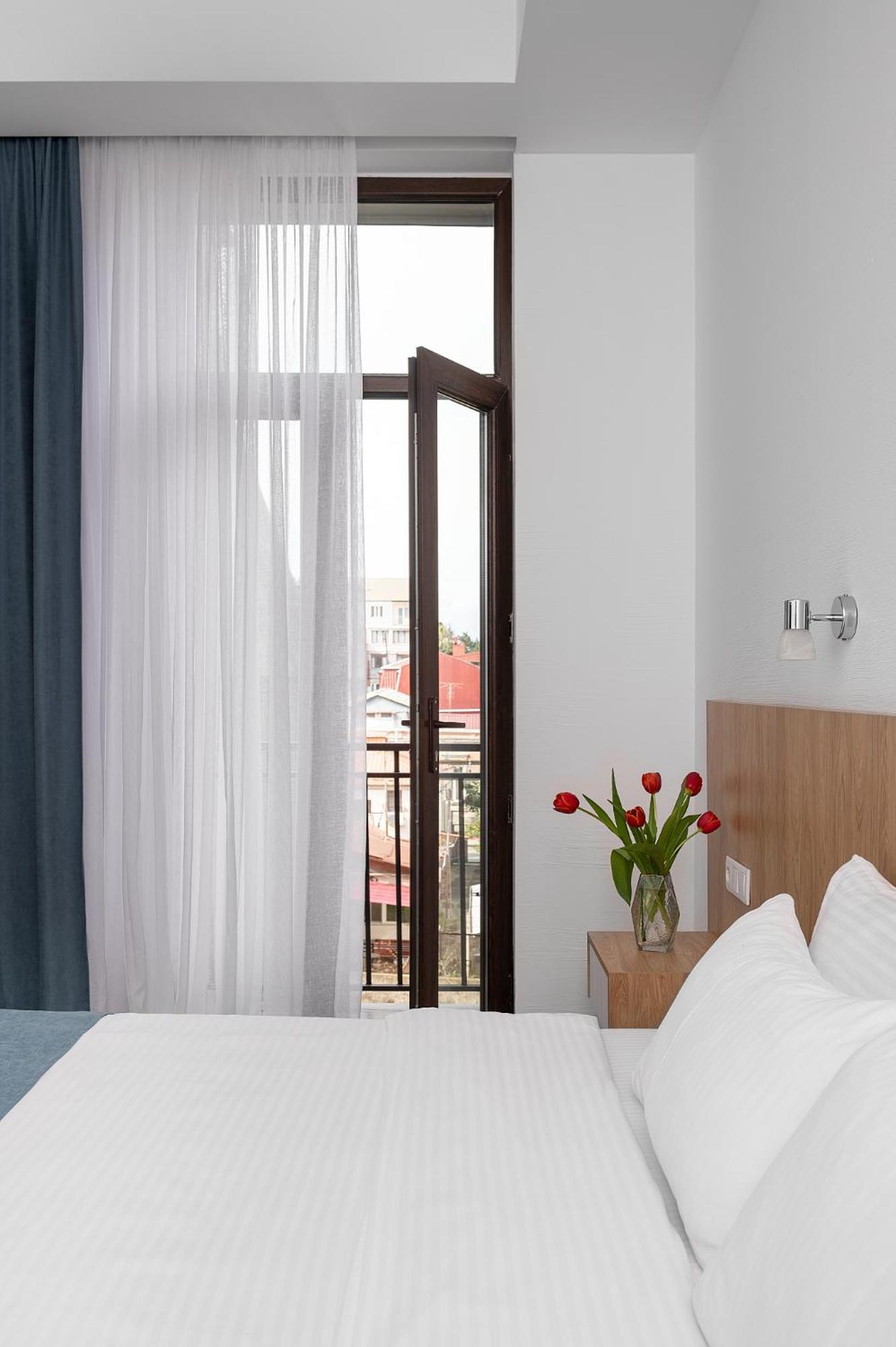 Mariinsky Boutique Hotel Батумі Екстер'єр фото