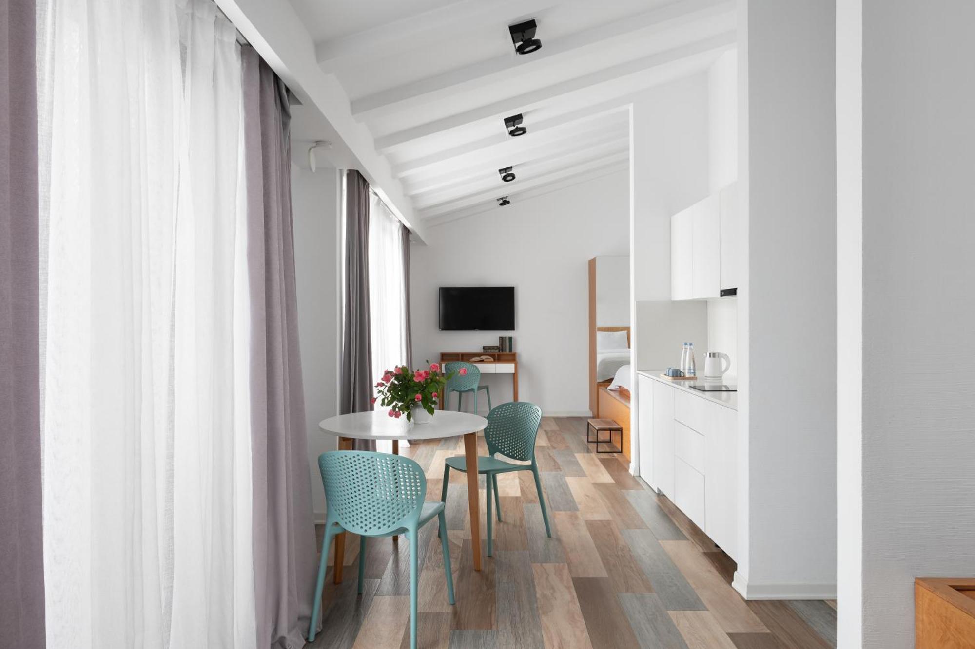 Mariinsky Boutique Hotel Батумі Екстер'єр фото