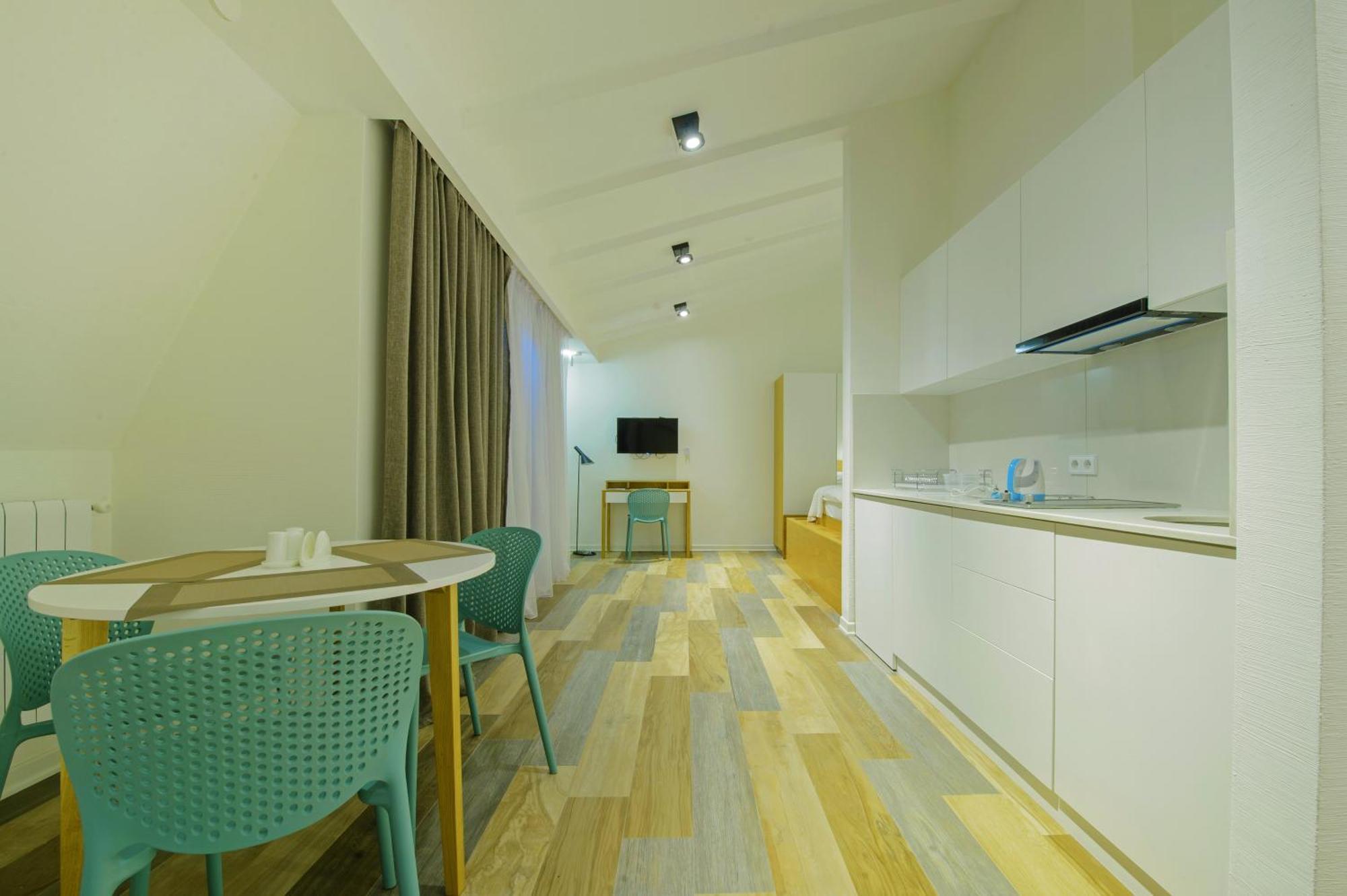 Mariinsky Boutique Hotel Батумі Екстер'єр фото