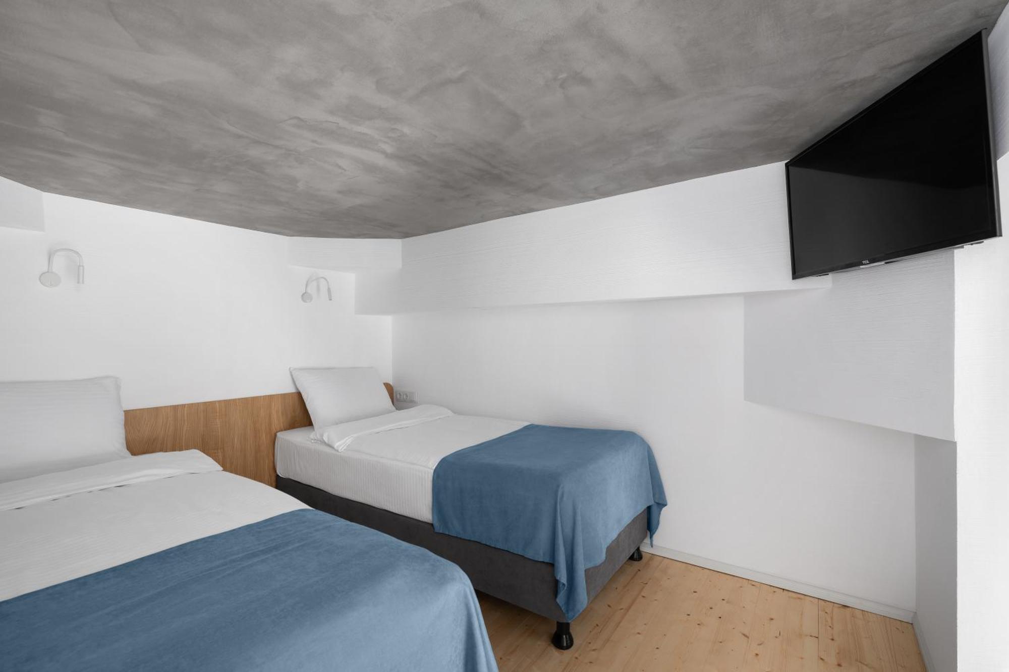 Mariinsky Boutique Hotel Батумі Екстер'єр фото