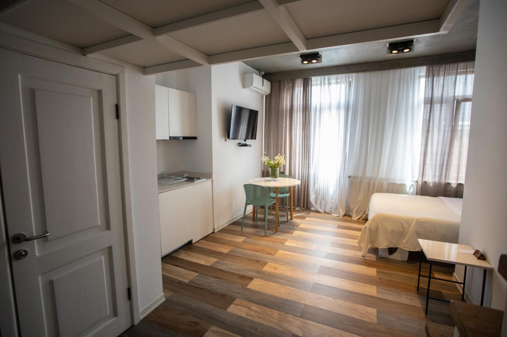 Mariinsky Boutique Hotel Батумі Екстер'єр фото